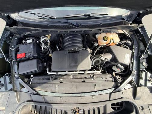 White Frost Tricoat 2021 GMC Yukon XL Denali