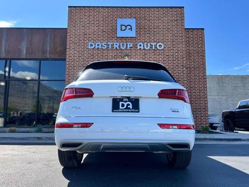 Ibis White 2018 Audi Q5 2.0T Premium Plus