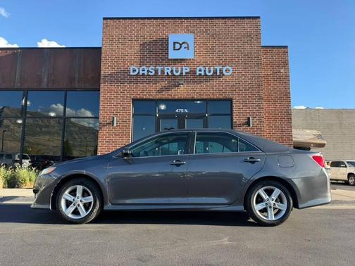 blue 2012 Toyota Camry SE