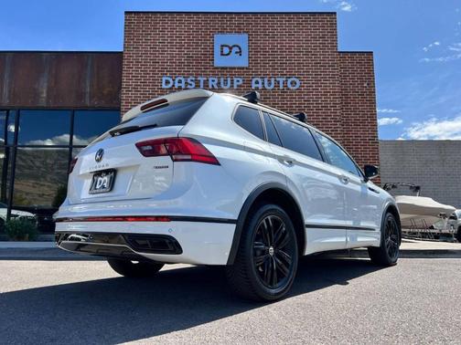 2022 Volkswagen Tiguan 2.0T SE R-Line Black 4MOTION