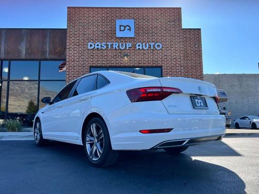 2021 Volkswagen Jetta 1.4T R-Line