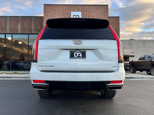 2022 Cadillac Escalade ESV Luxury