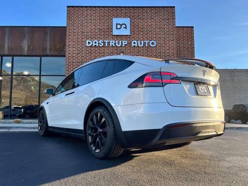 2022 Tesla Model X Dual Motor All-Wheel Drive