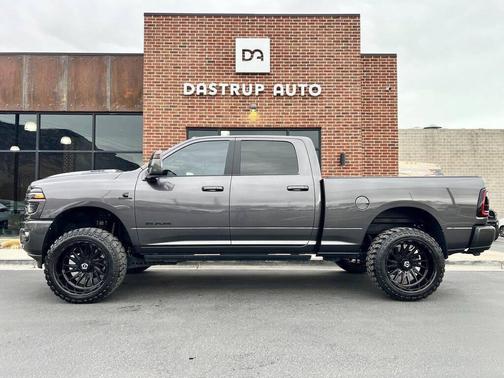 2025 RAM 2500 Laramie Crew Cab 4x4 6'4' Box