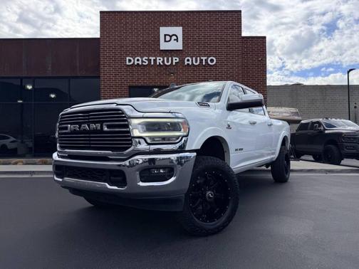 2020 RAM 2500 Laramie Crew Cab 4X4 6'4' Box