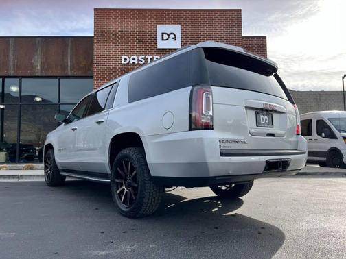 2017 GMC Yukon XL SLT