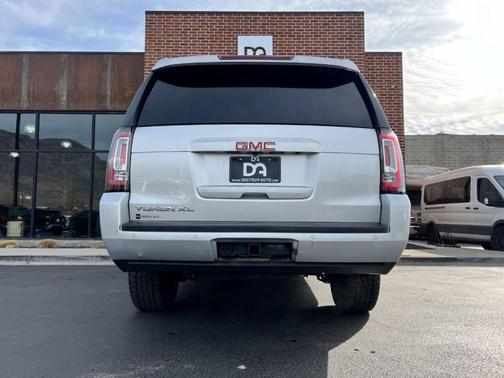 2017 GMC Yukon XL SLT