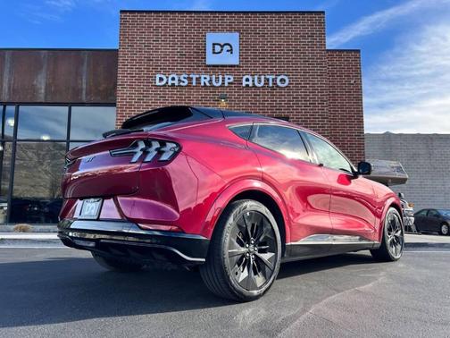 2025 Ford Mustang Mach-E GT