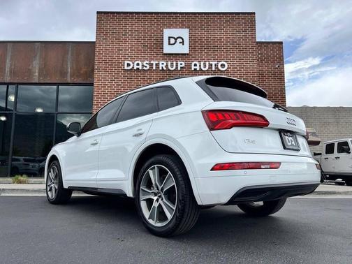 Ibis White 2019 Audi Q5 2.0T Premium Plus