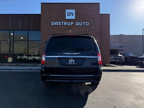 2015 Chrysler Town & Country Touring