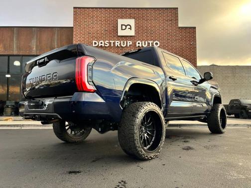 2024 Toyota Tundra Platinum