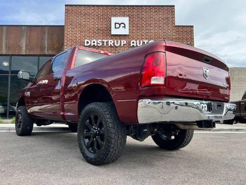 2017 RAM 2500 Tradesman Crew Cab 4x4 6'4' Box