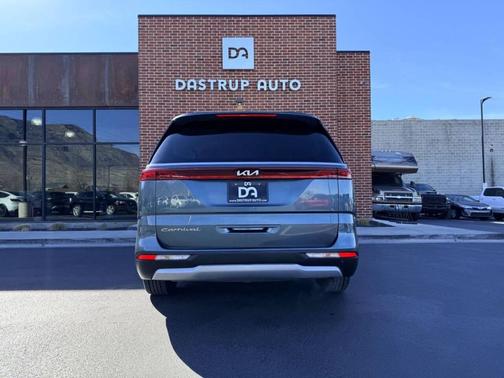 2022 Kia Carnival EX