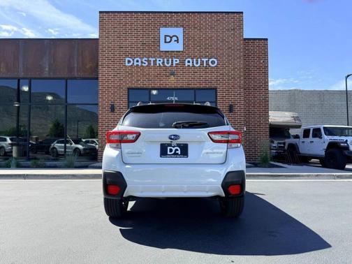 Crystal White Pearl 2020 Subaru Crosstrek Base