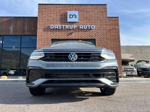 2022 Volkswagen Tiguan 2.0T SE R-Line Black 4MOTION