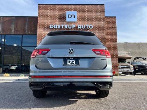 2022 Volkswagen Tiguan 2.0T SE R-Line Black 4MOTION