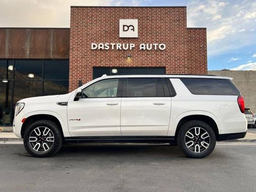 2021 GMC Yukon XL 4WD AT4