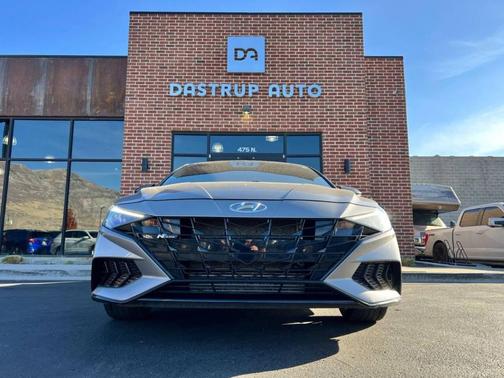 2023 Hyundai ELANTRA SE