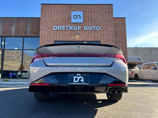 2023 Hyundai ELANTRA SE