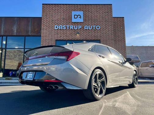 2023 Hyundai ELANTRA SE