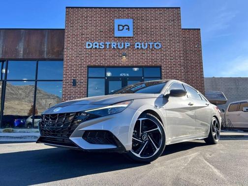 2023 Hyundai ELANTRA SE