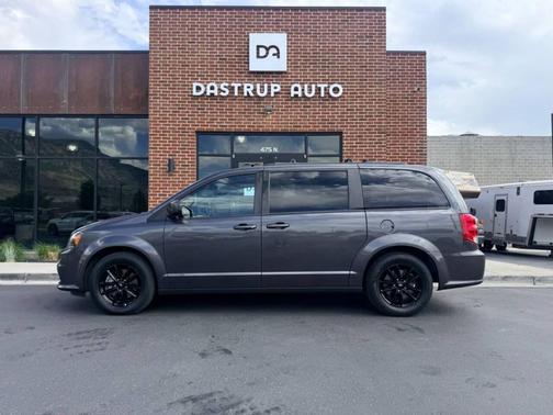 Granite Pearlcoat 2019 Dodge Grand Caravan GT
