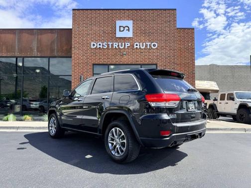 Brilliant Black Crystal Pearlcoat 2015 Jeep Grand Cherokee Limited