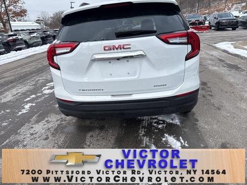 2022 GMC Terrain SLE