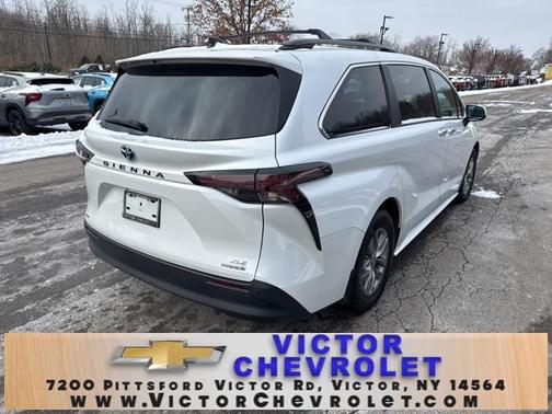 2023 Toyota Sienna XLE