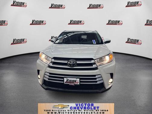 Blizzard Pearl 2017 Toyota Highlander XLE