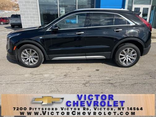 2022 Cadillac XT4 Premium Luxury