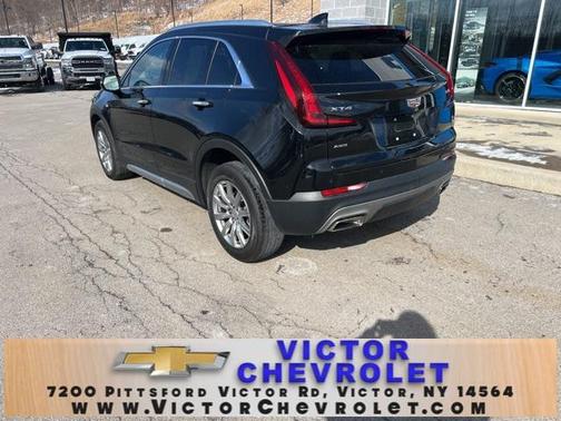 2022 Cadillac XT4 Premium Luxury