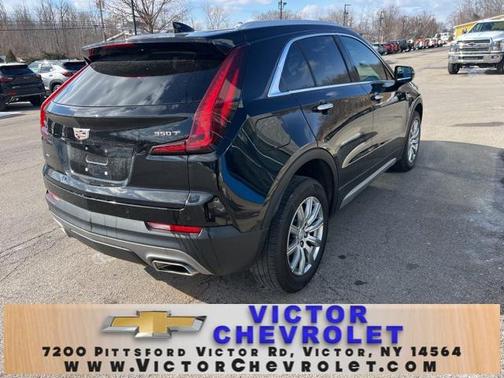 2022 Cadillac XT4 Premium Luxury