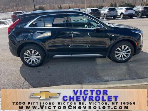 2022 Cadillac XT4 Premium Luxury