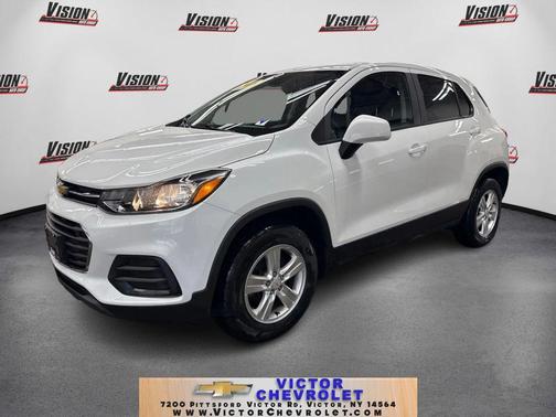 Summit White 2018 Chevrolet Trax LS