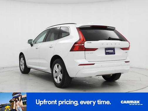 2022 Volvo XC60 B5 Momentum