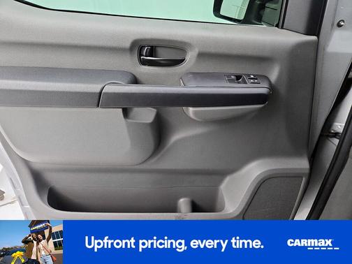 2016 Nissan NV Passenger NV3500 HD SV