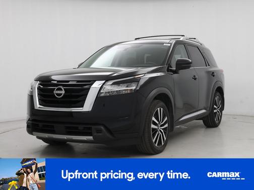 Black 2024 Nissan Pathfinder Platinum