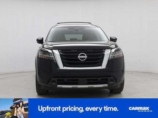 Black 2024 Nissan Pathfinder Platinum