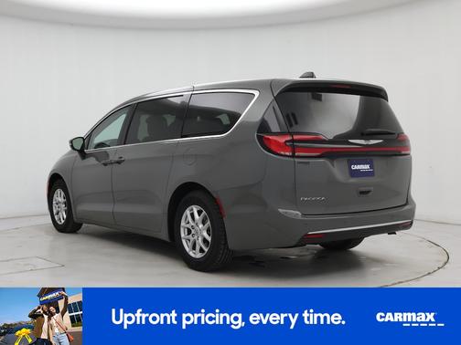 Gray 2023 Chrysler Pacifica Touring L