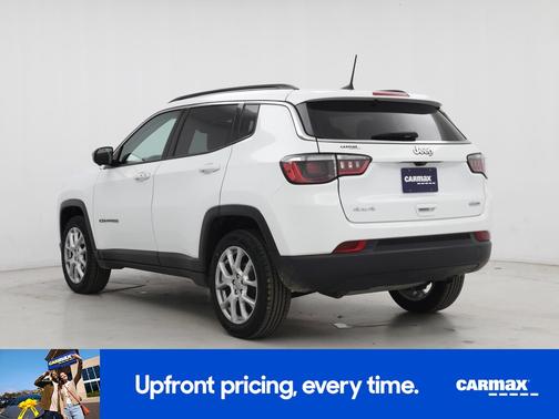 White 2022 Jeep Compass Latitude Lux