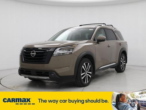 2024 Nissan Pathfinder Platinum