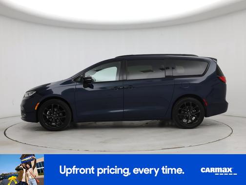Blue 2023 Chrysler Pacifica Limited