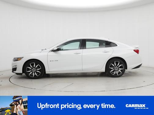 White 2022 Chevrolet Malibu RS