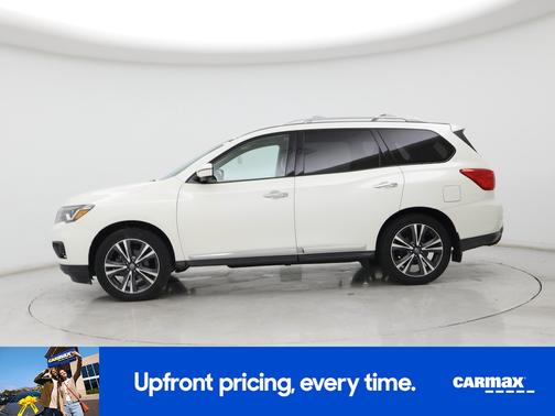 White 2018 Nissan Pathfinder Platinum