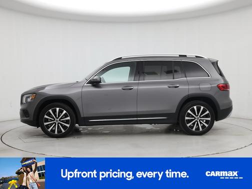 Gray 2022 Mercedes-Benz GLB 250