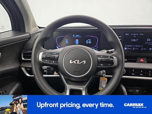 Gray 2023 Kia Sportage LX