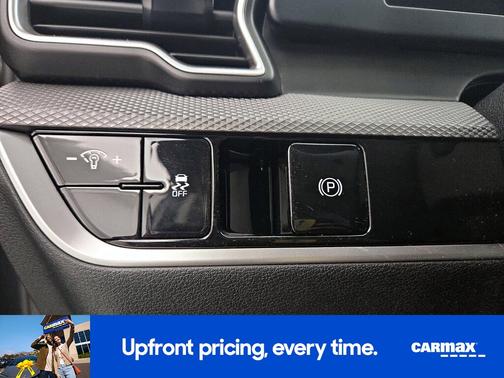 Gray 2023 Kia Sportage LX