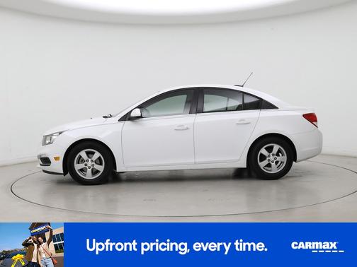 White 2015 Chevrolet Cruze LT
