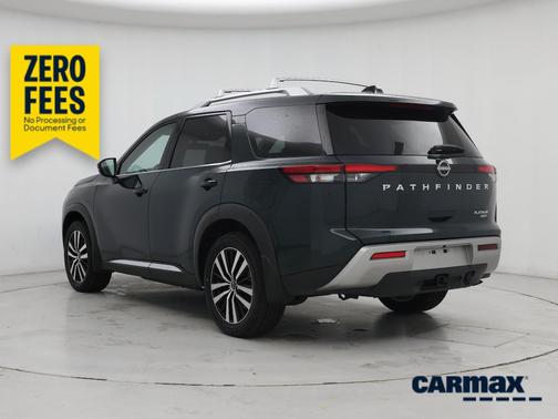 Green 2024 Nissan Pathfinder Platinum